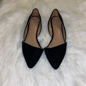 Black dress shoes